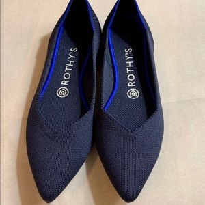 Like New Rothy’s Point Size 8.5 in Maritime Navy